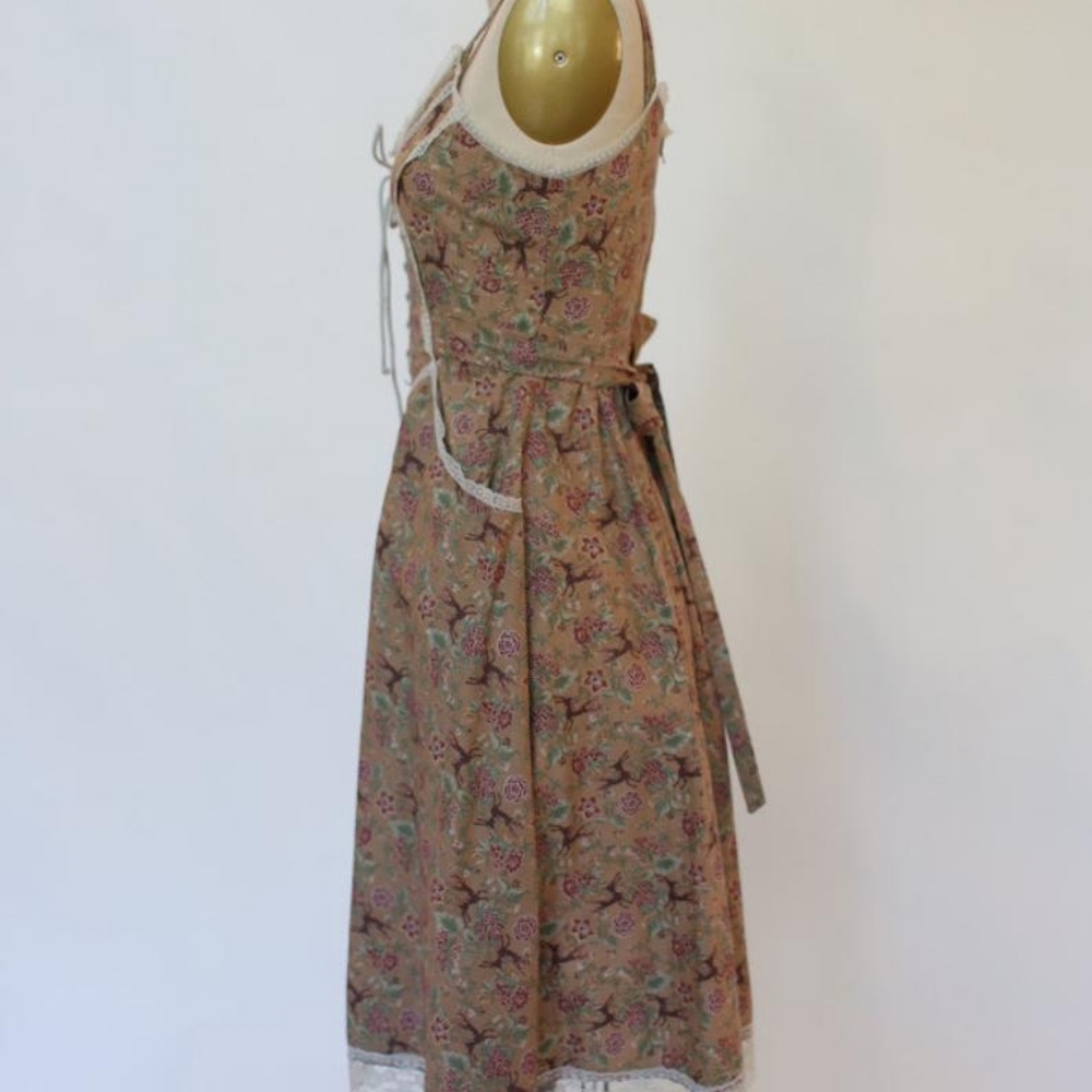 Vintage 1970s authentic Gunne Sax dress.